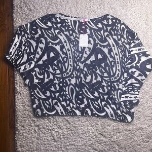 WOMENS YOLLY SWEATER ONE SIZE FITS MOST NWT